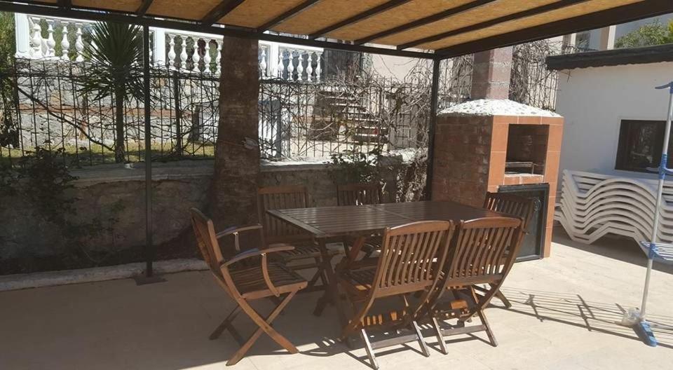 Paddys Apartments Ovacik Oludeniz Exterior photo